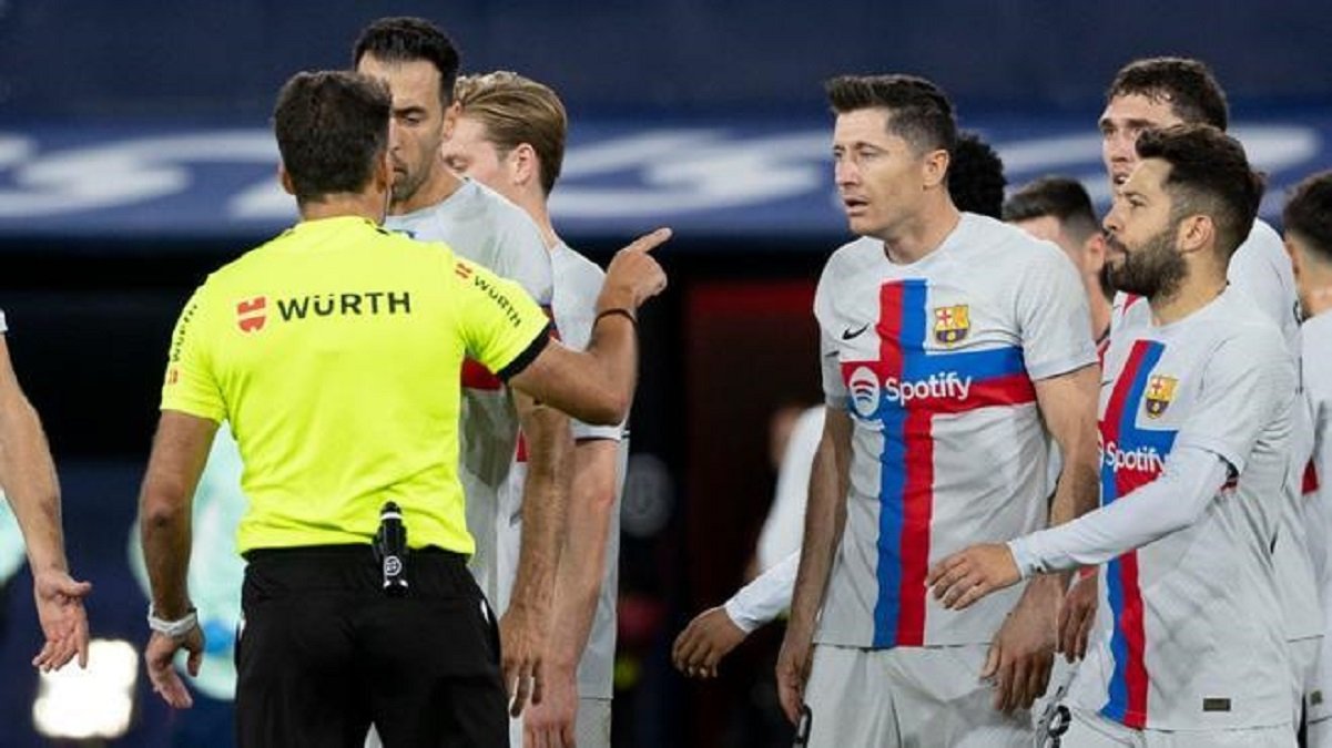 Robert Lewandowski dapat menghadapi Espanyol setelah skorsingnya ditangguhkan
