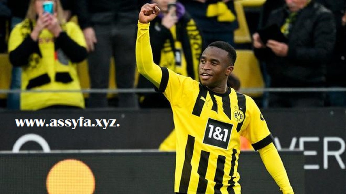 Dortmund memberikan ultimatum Moukoko: "Terima sekarang atau jalan kita akan terpisah"